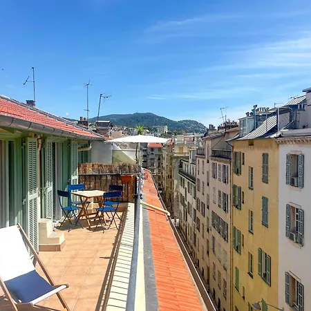 Bright Floor 2br With Large Terrace In Centre ניס