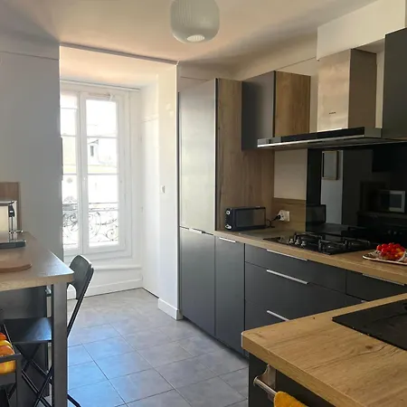 Bright Floor 2br With Large Terrace In Centre דירה ניס
